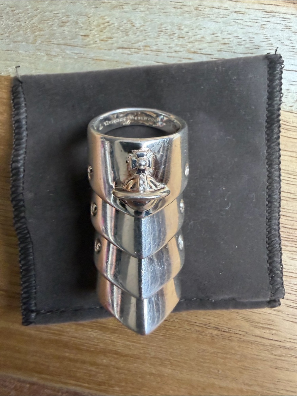 Vivienne Westwood Sterling Silver Armour Ring w/ Orb - Excellent Pre Owned Cond - Picture 4 of 11